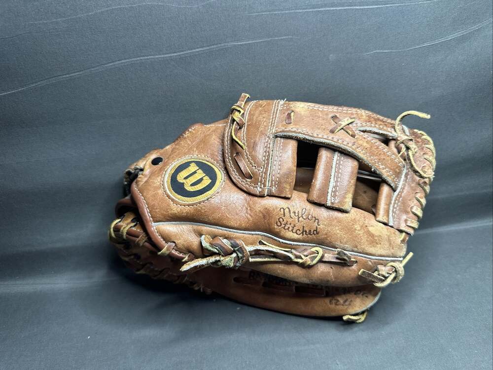 Wilson A9850 Force 3 Baseball Softball Glove 11.5" Right Hand Throw RHT Vintage
